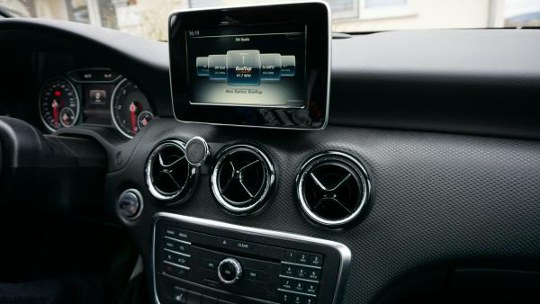 Mobile phone holder suitable for Mercedes-GLA X 156 year 13 - Made in Germany
