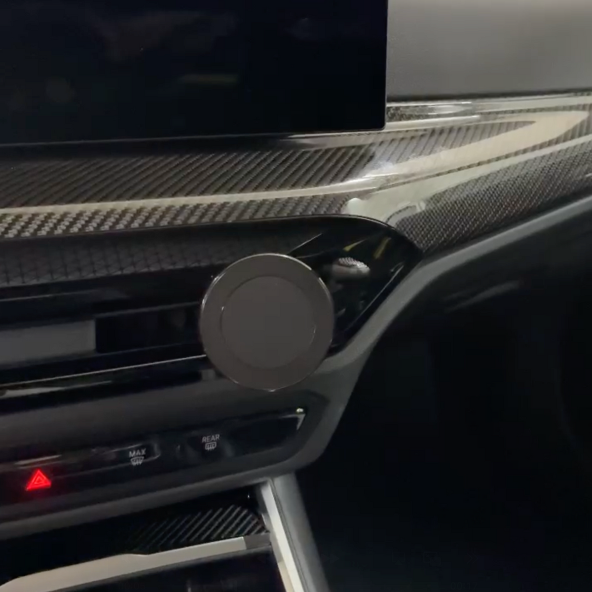 Mobile phone holder suitable for BMW 3 series + 4 series G models Made in GERMANY