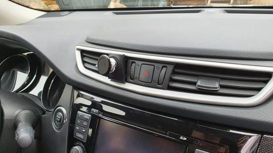 Handyhalter passend für Nissan X-Trail (T32) Bj.13- Made in Germany
