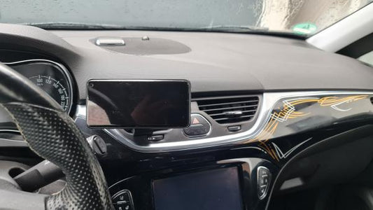 Handyhalter passend für Opel Corsa E Made in Germany