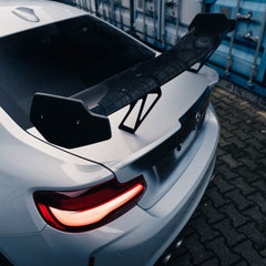 TNF+ Performance Carbon Heckspoiler inkl. CNC gefrästen Aufsteller passend für BMW M3 (F80/G80) M4 (F82/G82) M2 (F87 N55/F87C S55/G87)