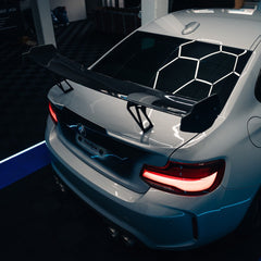 TNF+ Performance Carbon Heckspoiler inkl. CNC gefrästen Aufsteller passend für BMW M3 (F80/G80) M4 (F82/G82) M2 (F87 N55/F87C S55/G87)