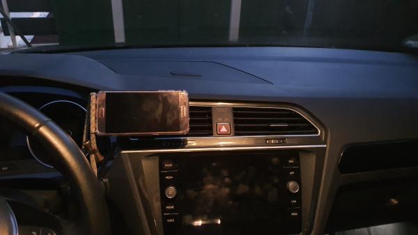 Mobile phone holder suitable for Volkswagen VW Tiguan 2 AD1 year 2016 - Made in Germany