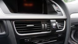 Handyhalter passend f&uuml;r Audi A4 B8 Bj. 07-15 Made in GERMANY