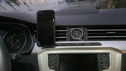 Handyhalter passend f&uuml;r VW Arteon Bj. 2017-2020 Made in Germany