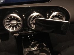 Handyhalter passend für Mercedes A-Klasse 2018- W177...